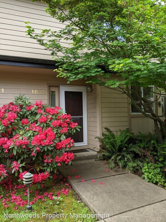 Foto principal - 2 br, 1.5 bath House - 1615 Oak Patch Road