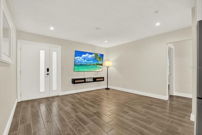 Building Photo - 1910 E Wilder Ave