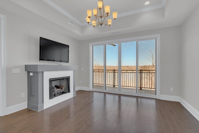 Foto del edificio - 1024 Club View Dr