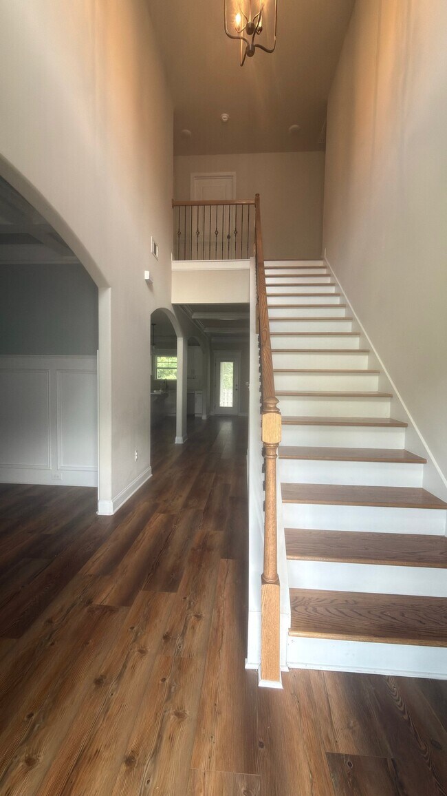 Foto del edificio - 4050 Stowe Dr