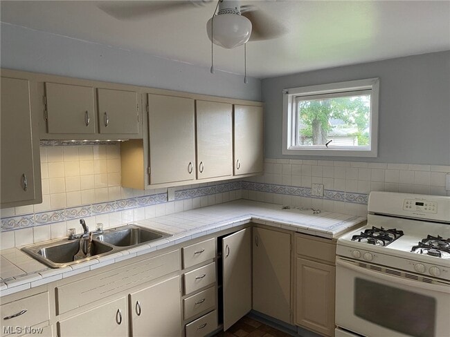 Foto del edificio - 9702 Park Heights Ave