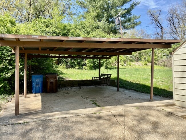 Building Photo - 509 La Motte Ln