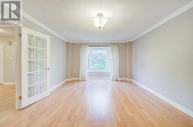 Photo du bâtiment - 1196 Fairmeadow Trail