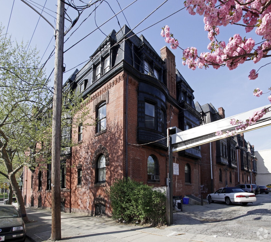 Building Photo - 3301-3303 Powelton Ave