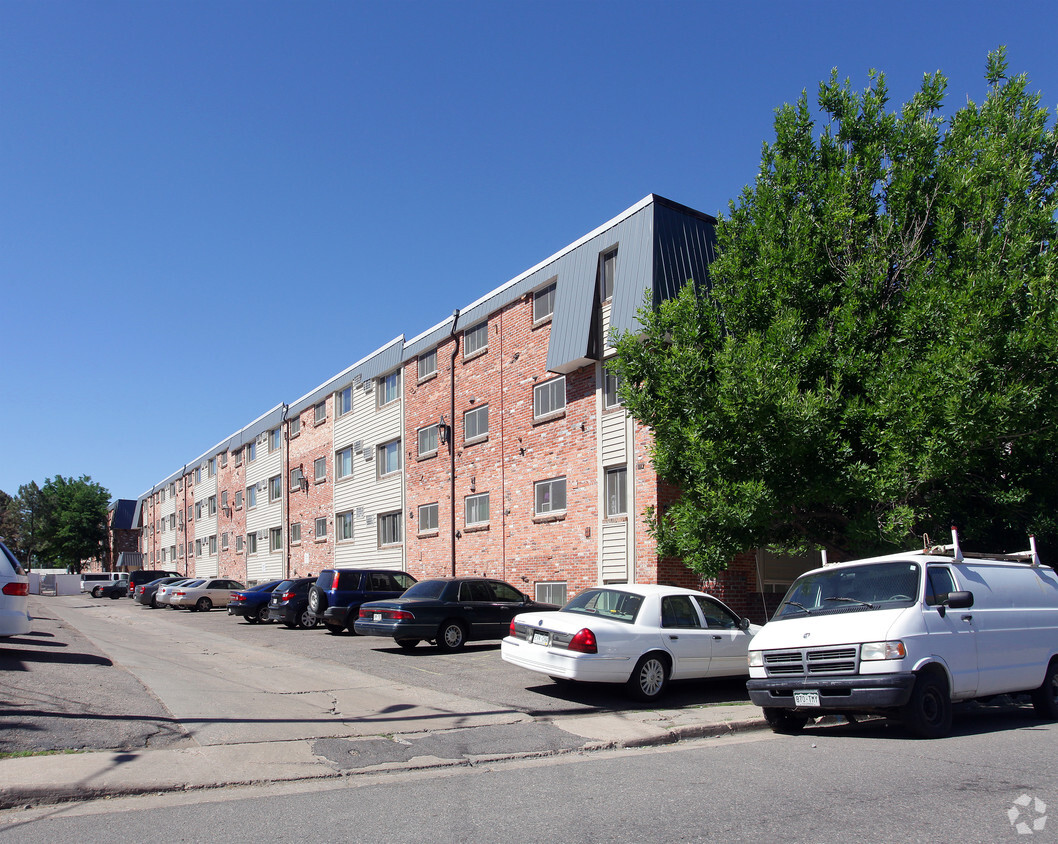 Cherry Plaza Apartments Rentals - Denver, CO | Apartments.com