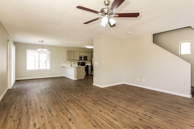 Building Photo - 10904 E Azalea Ave