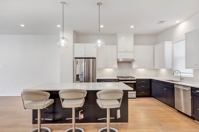 Foto del edificio - 1740 Ojeman Point Ln