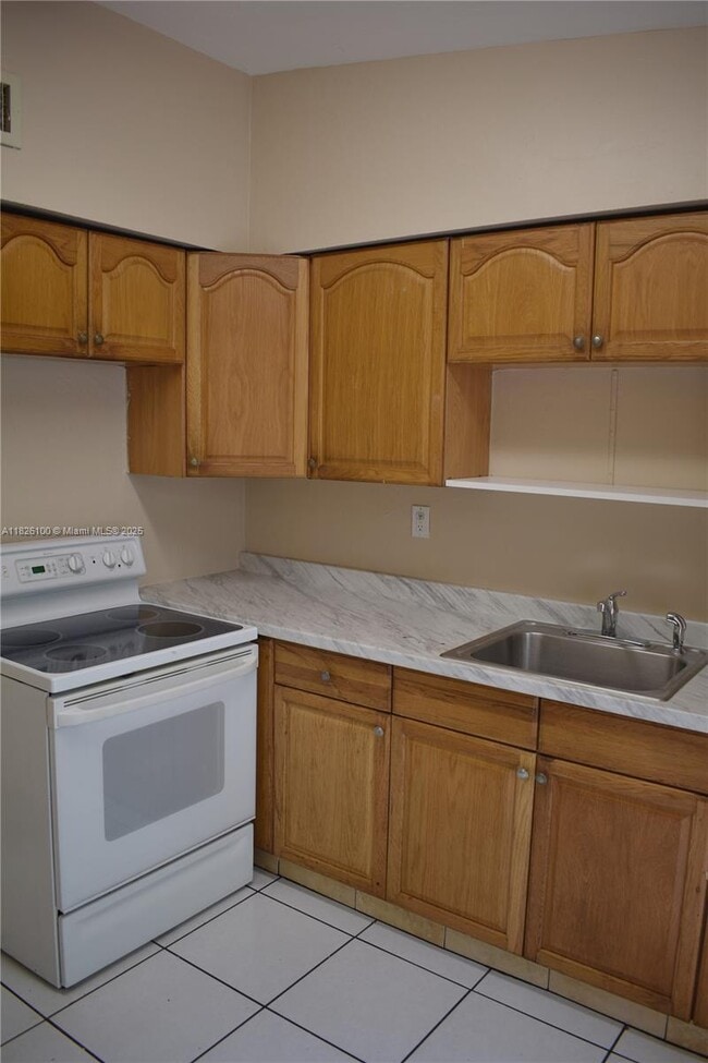 Foto del edificio - 1622 NW 65th St