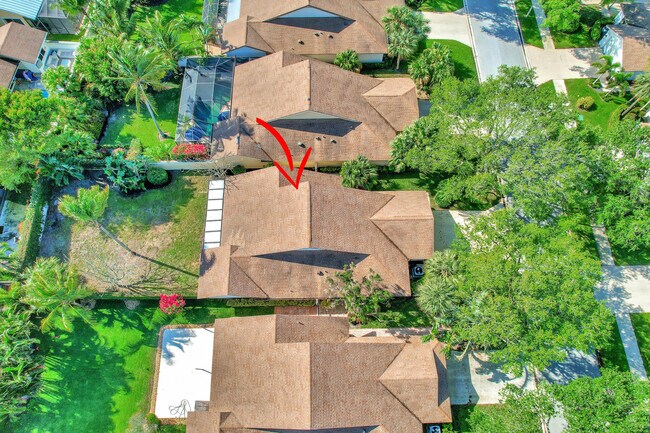 Foto del edificio - 143 Cape Pointe Cir