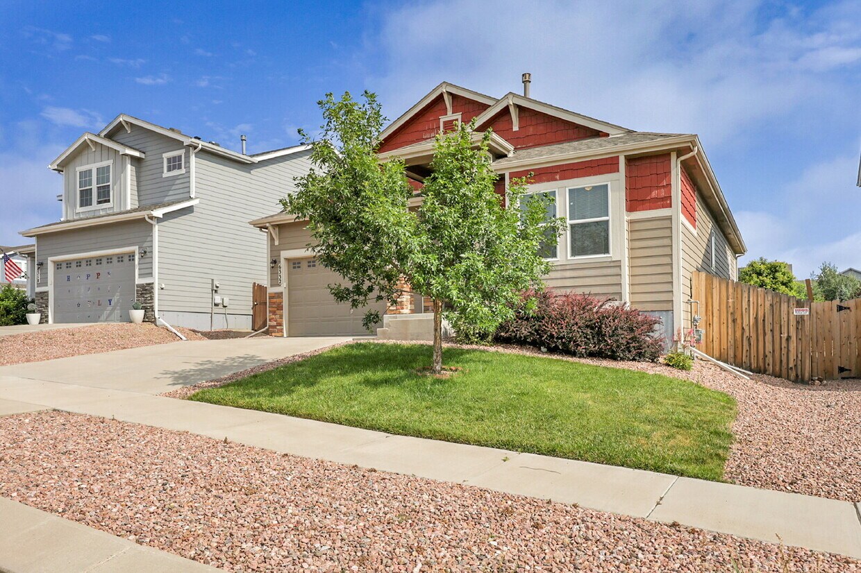 Primary Photo - $3,150 - 5 Bed, 3 Bath Home in CO Springs ...