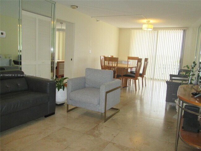 Foto del edificio - 290 174th St St