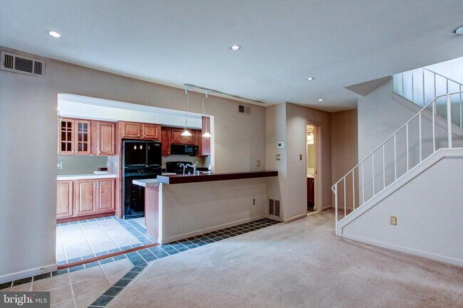 Foto del edificio - 204 Saratoga Ct