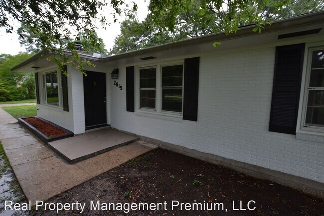 Building Photo - 4 br, 2 bath House - 2819 Church St