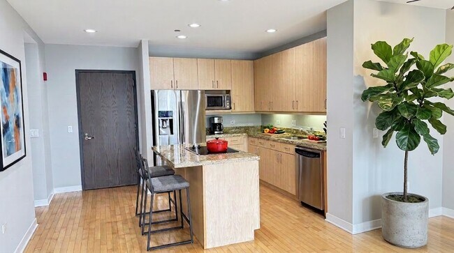 Foto del edificio - 737 W Washington Blvd