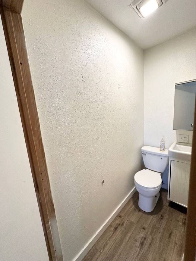 Building Photo - Studio House For Rent ASAP!