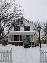 Building Photo - 541 Altgeld St