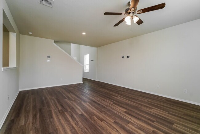 Building Photo - 341 Cobb Br Dr