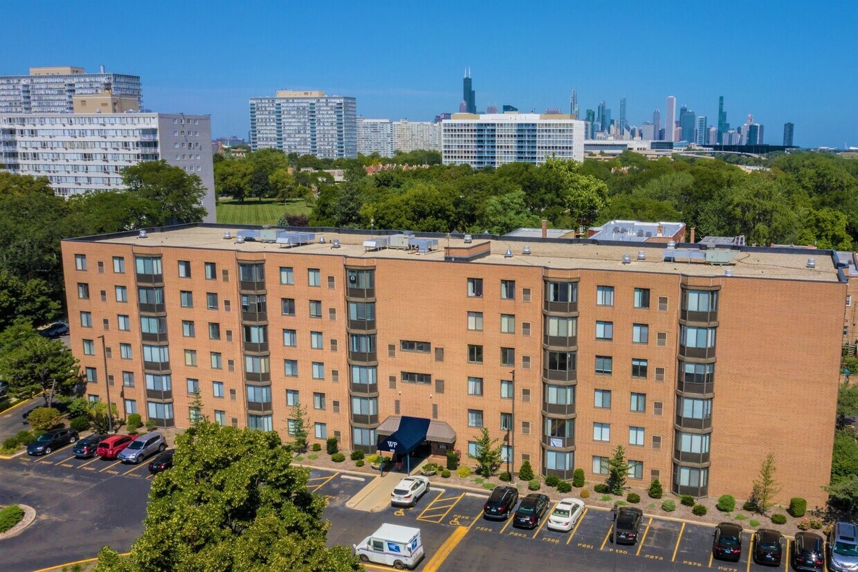 Foto principal - 626 E Woodland Park Ave