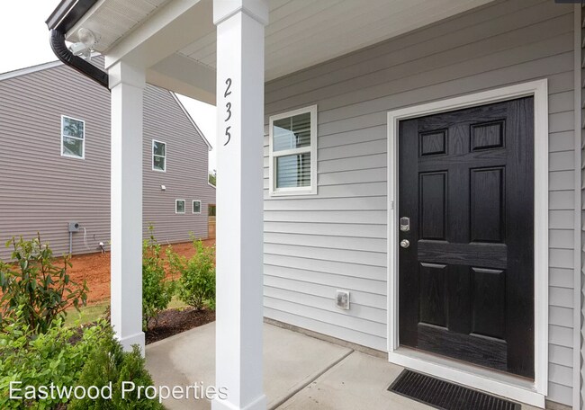 Building Photo - 3 br, 2.5 bath House - 235 Highview Drive