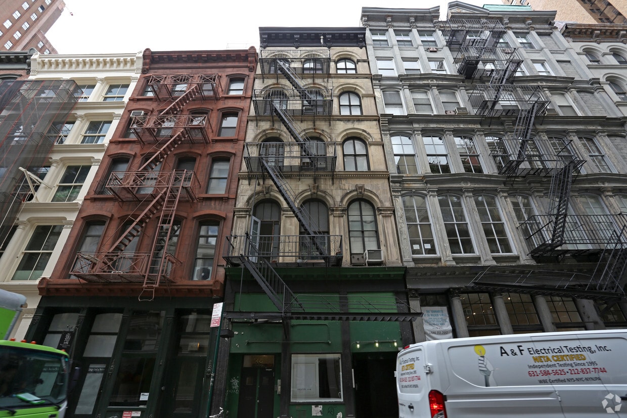 Building Photo - 46 Walker St