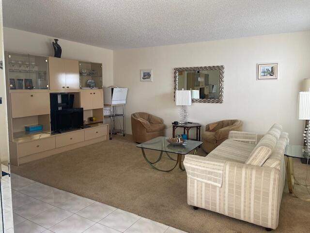 Foto del edificio - 705 Normandy Ln