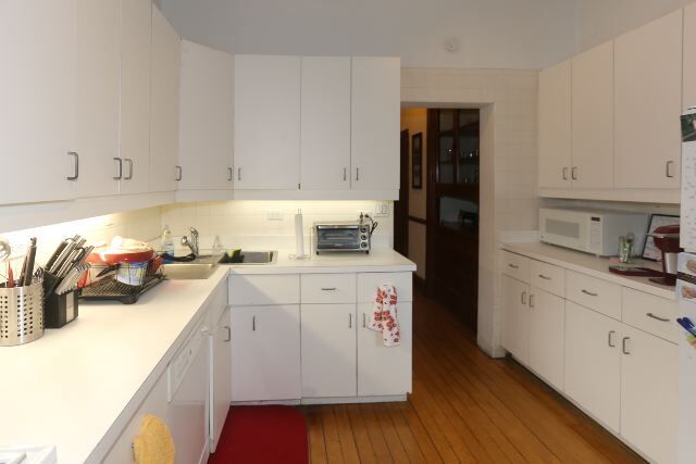 Foto del edificio - 2661 N Burling St