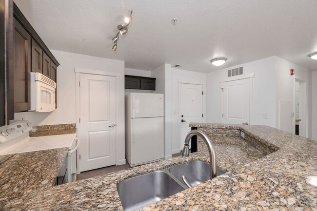 Photo - Stunning Down Town Condo in Secure Building