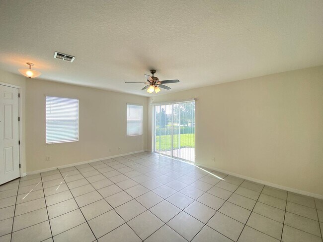Building Photo - 3BD/2.5BA Town Home in Sawgrass Landing In...