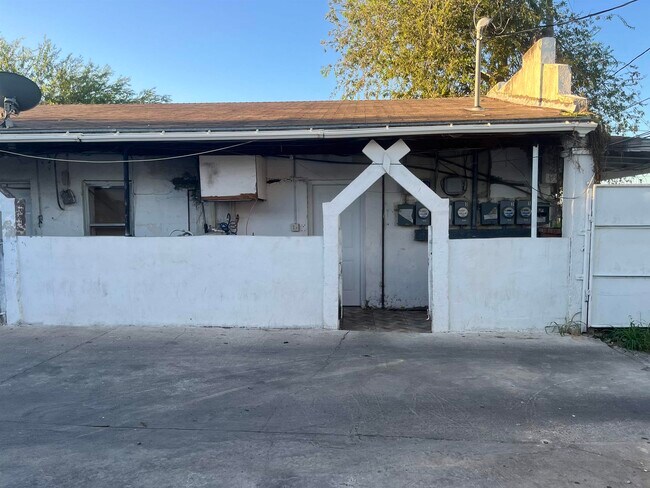 Building Photo - 2011 Lexington Ave