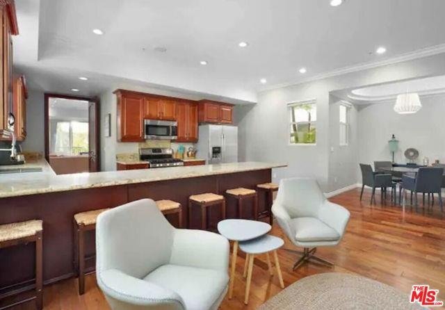 Building Photo - 632 Kings Road, Los Angeles, CA 90048 - 2 ...