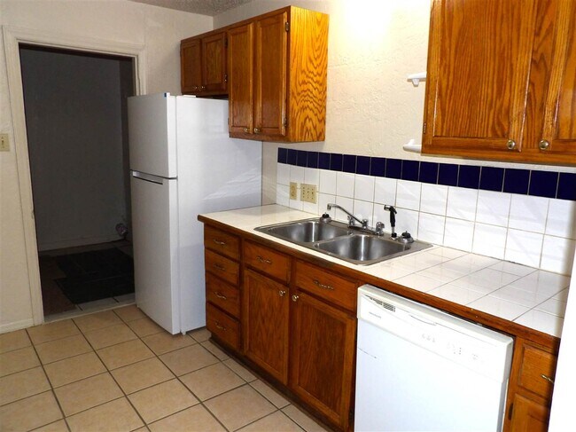 Foto del edificio - 1129 NW Ozmun Ave