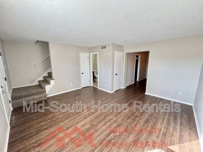 Foto del edificio - 1742 E Holmes Rd