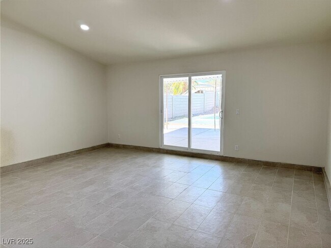 Foto del edificio - 236 Pershing Dr