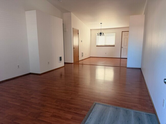Foto del edificio - 8429 44th Dr NE