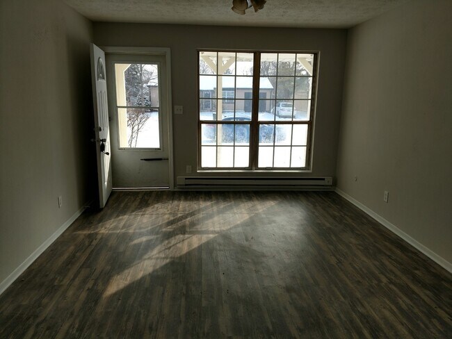 Foto del edificio - Cozy 3 bedroom 1.5 bath with a Garage