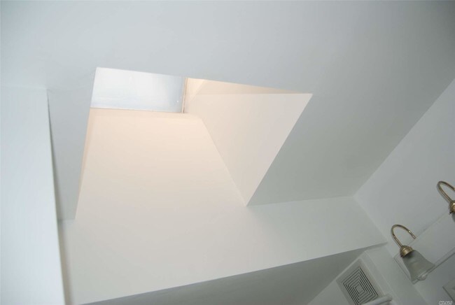 Foto del edificio - 25 N 12th St