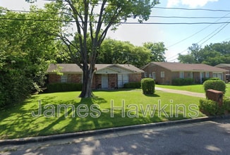 Building Photo - 5125 E Linda Cir