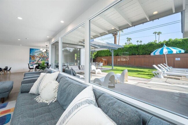 Building Photo - 1351 East San Lorenzo Road, Palm Springs, ...