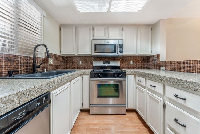 Building Photo - 1901 Rio Canyon Ct