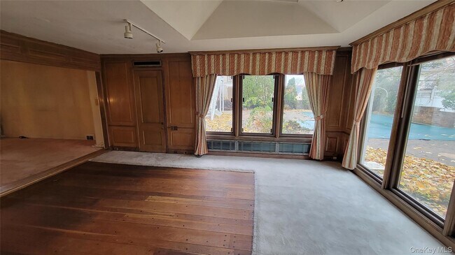 Foto del edificio - 186-20 Troon Rd