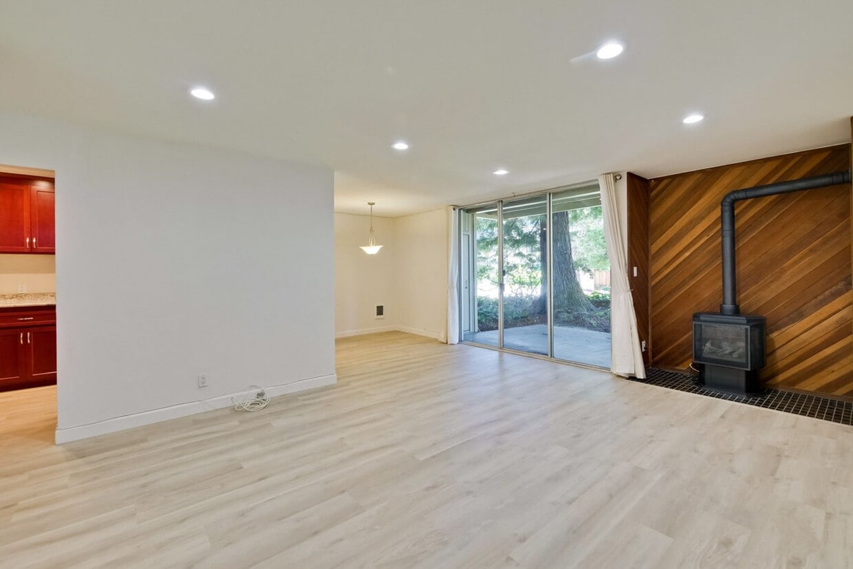 Primary Photo - Beautiful 2BR 2BA downstairs condo in Moun...