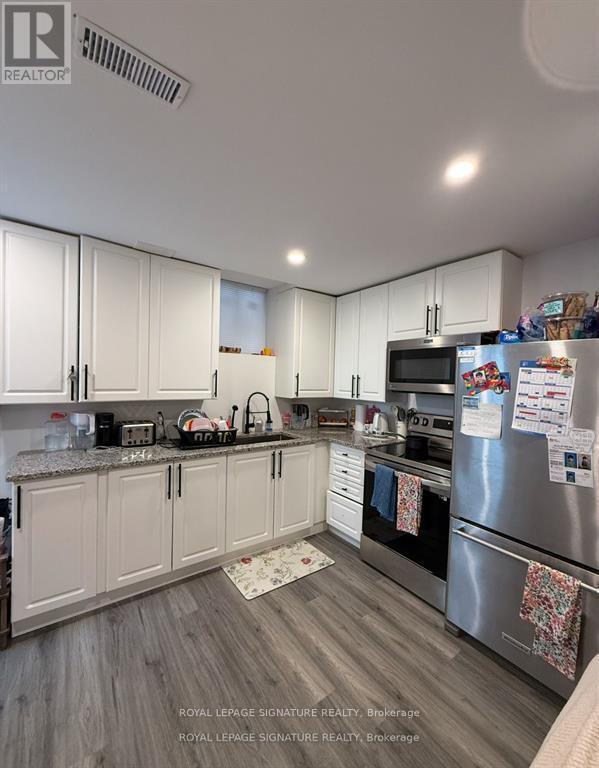 Building Photo - 477 Bessborough Dr