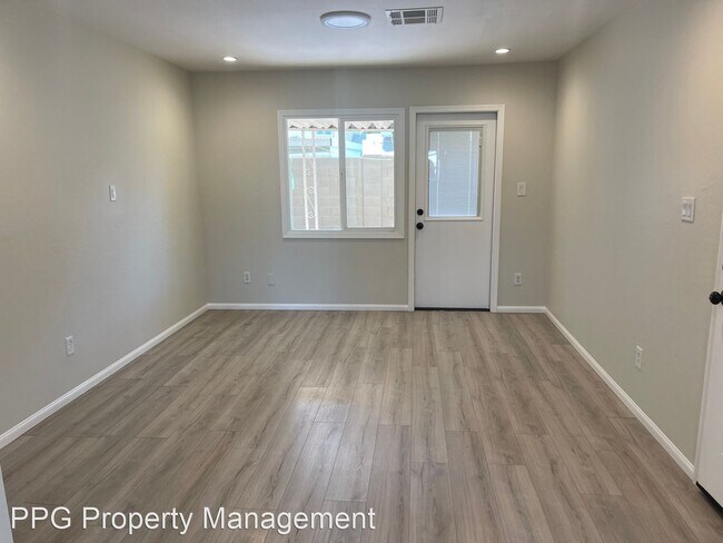 Foto del edificio - 2 br, 1 bath House - 1103 E Fremont Dr