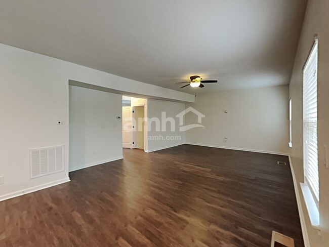 Building Photo - 7184 Kenyon Drive