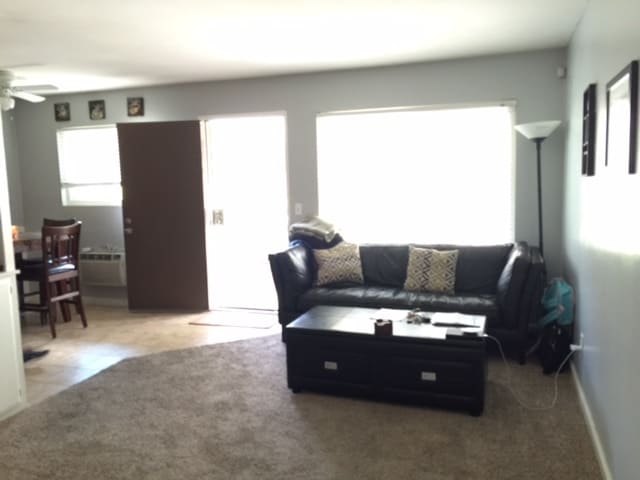 Building Photo - 3532 Meade Ave