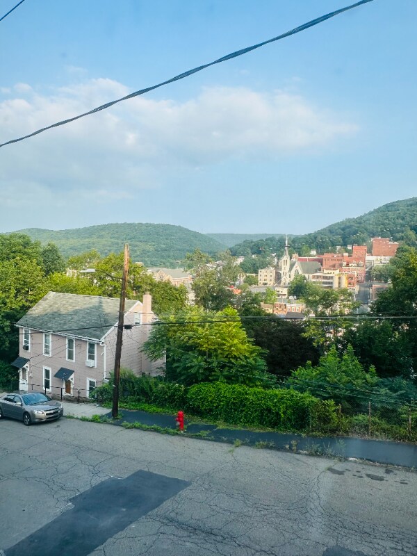 446 W Race St, Pottsville, PA 17901 Townhome Rentals in Pottsville PA
