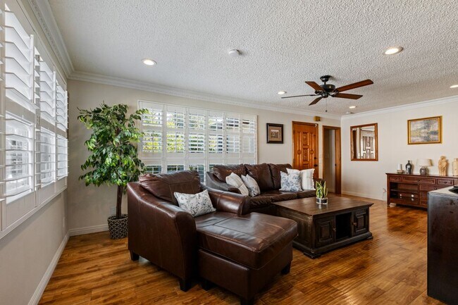 Foto del edificio - 513 E Hillsdale St