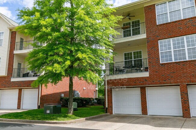 Foto del edificio - 3201 Aspen Grove Dr