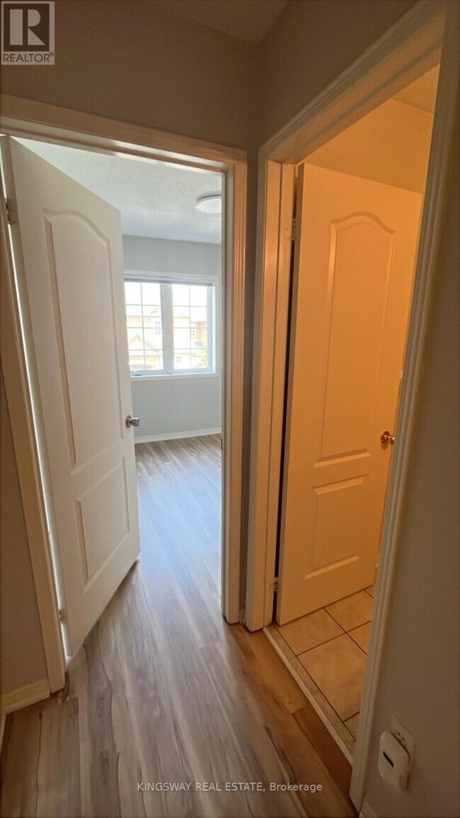 Photo du bâtiment - 601 Shoreline Dr