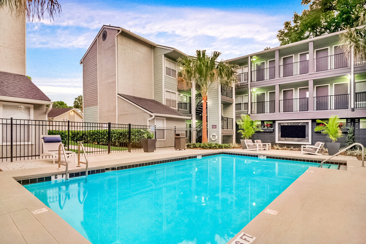 Brookwood Club Apartments - 1385 Brookwood Forest Blvd Jacksonville, FL ...